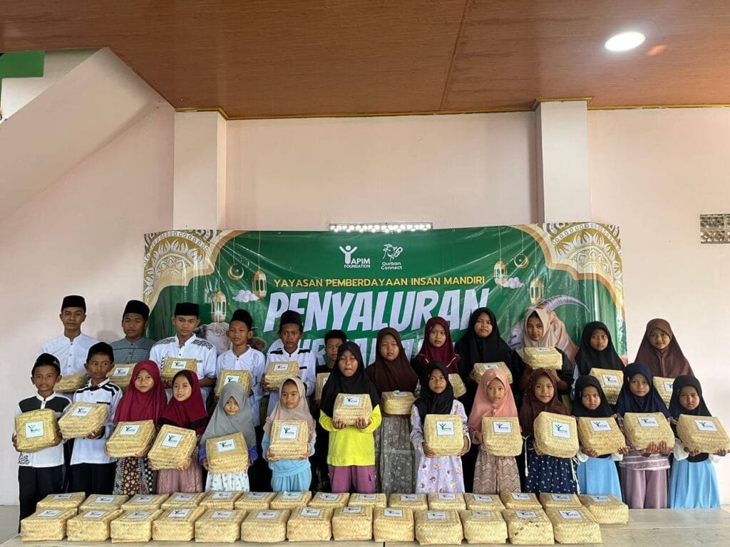 Penyaluran Daging Idul Adha 1446 H